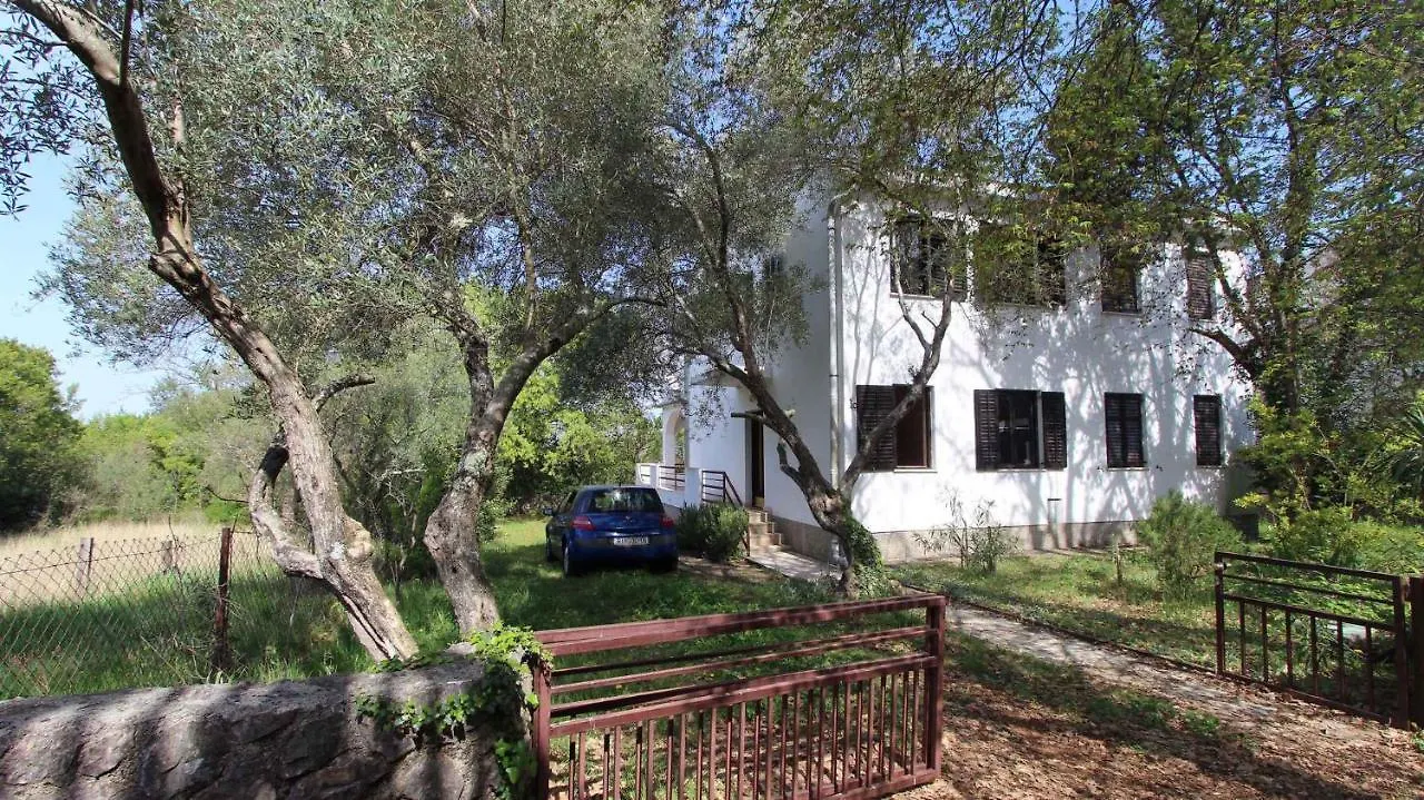 Apartment In Malinska/Insel Krk 13204 Croatia